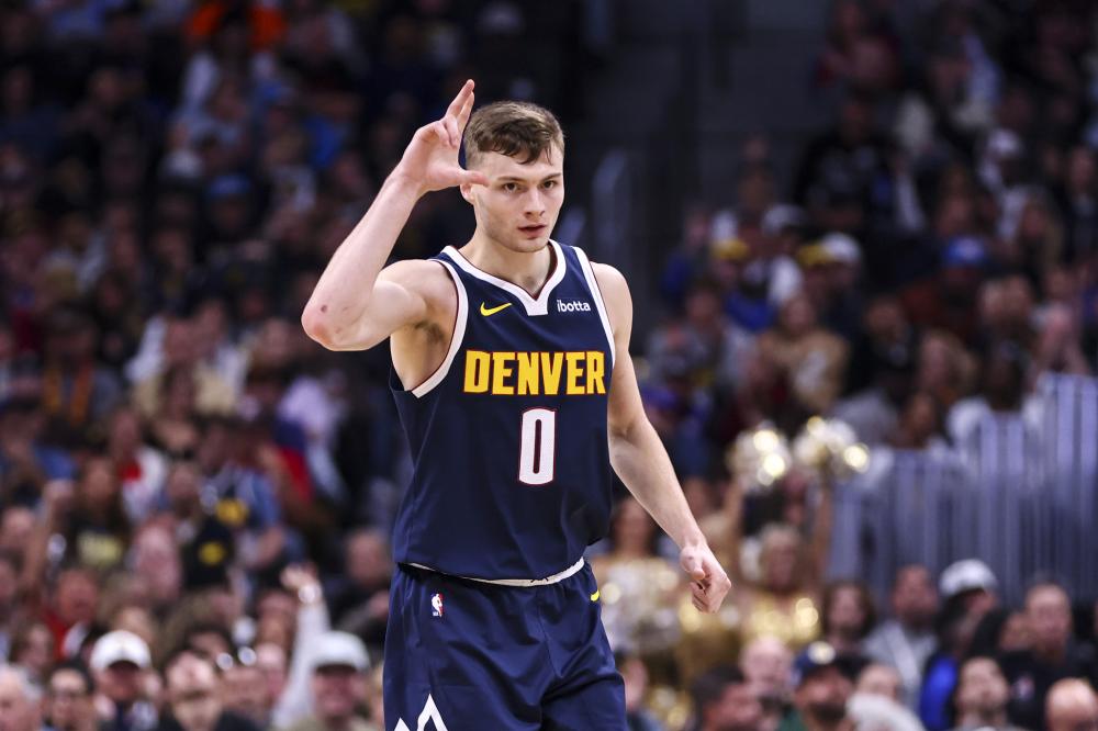 加盟曼联以 加盟曼联以